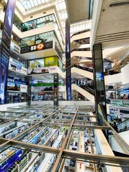 Sim Lim Square (D7), Retail #559389021